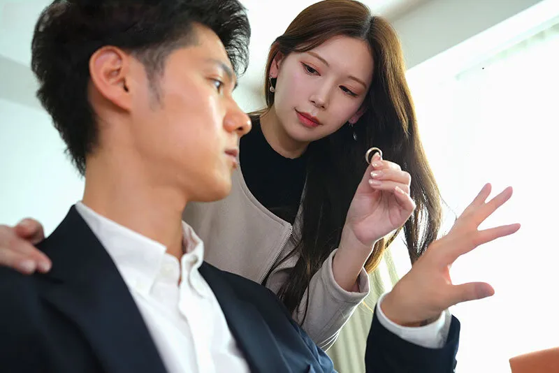 Bà xã đi đi chơi, anh xã ở nhà bị nhỏ em người vợ gạ chịch không trượt phát nào